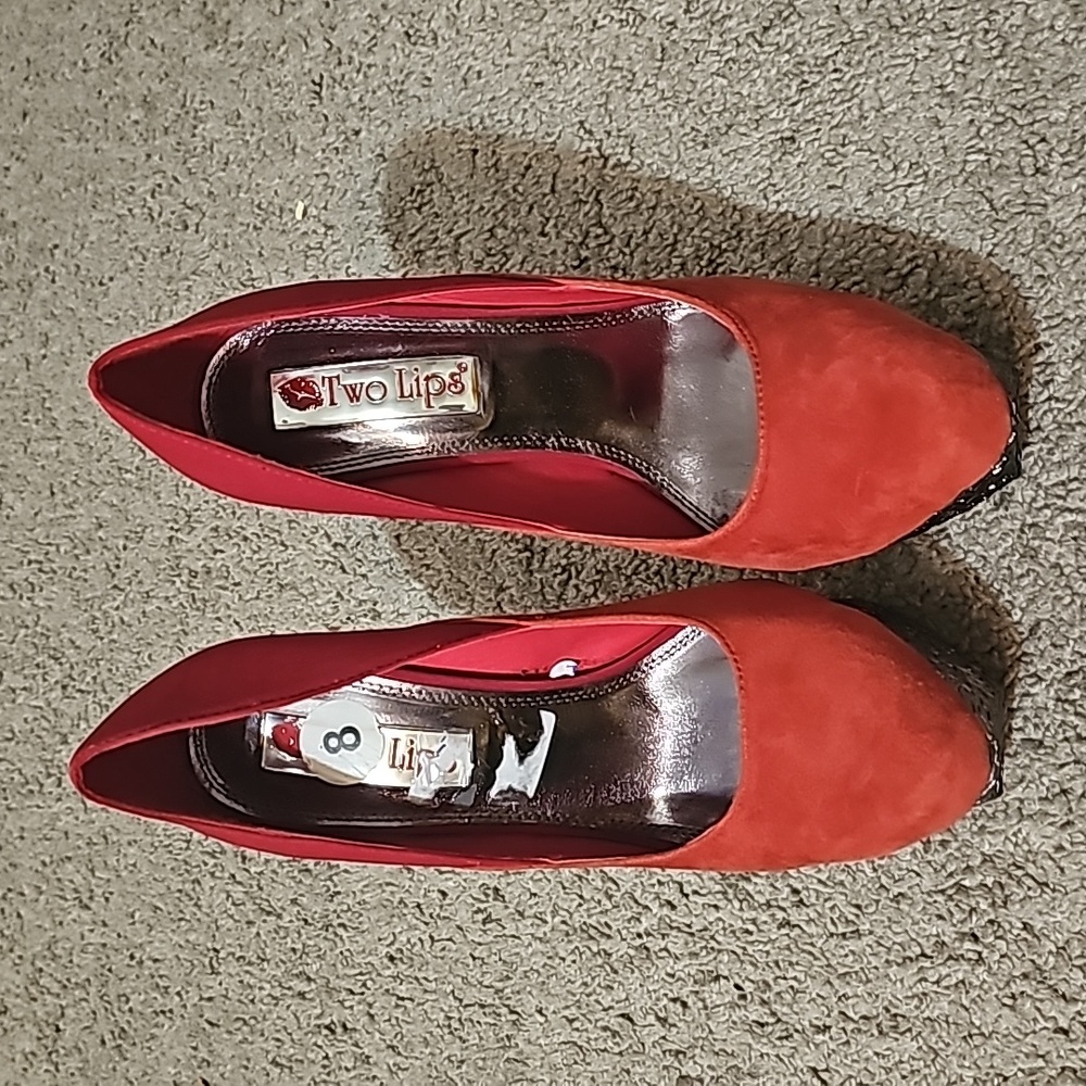 Two Lips Red Heels